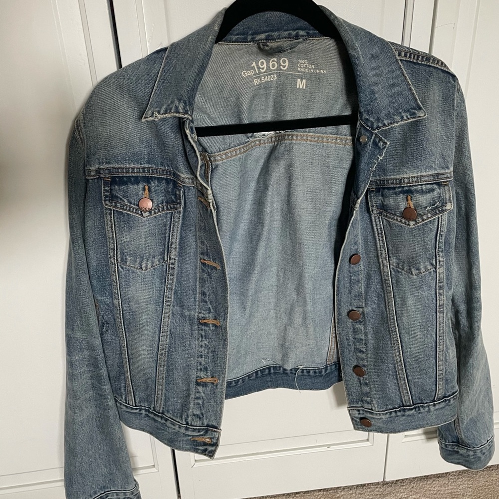 Gap 1969 Moderate Distressed Jean Jacket - Picture 6 of 6